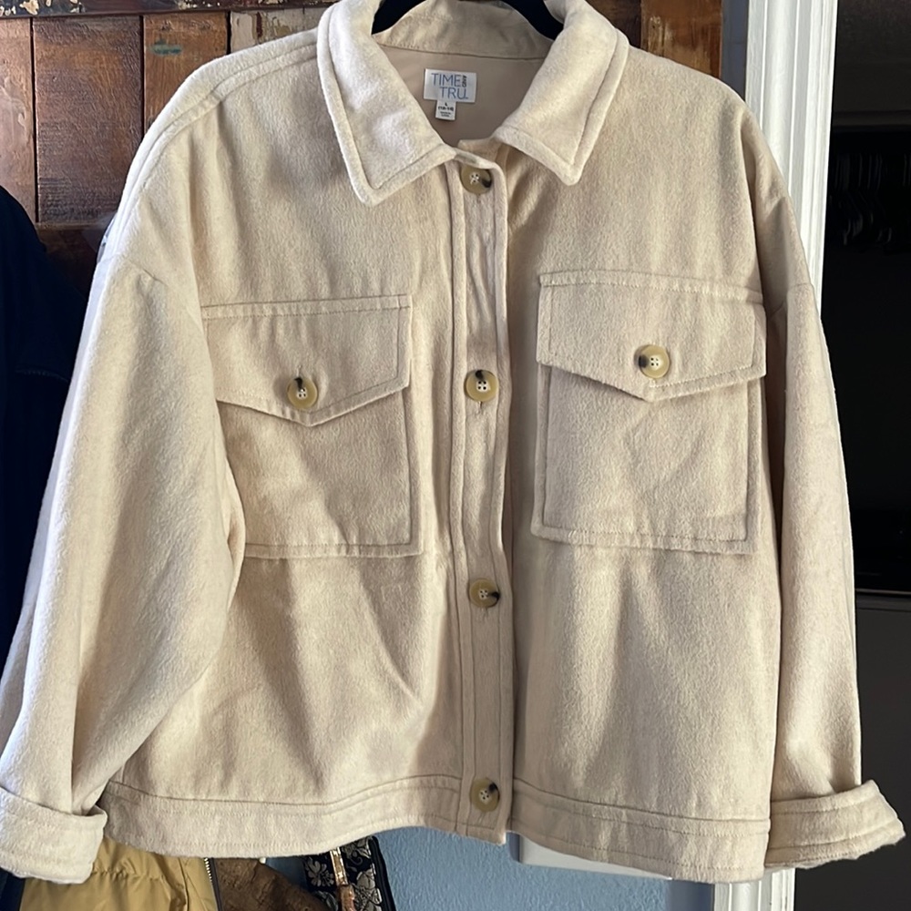 Brand new Woman’s cream jacket size L 12/14